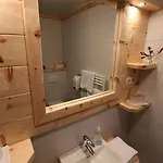 Und Edelweiss Bed & Breakfast 3*