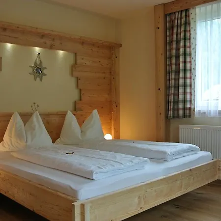 Und Edelweiss B&B 3*