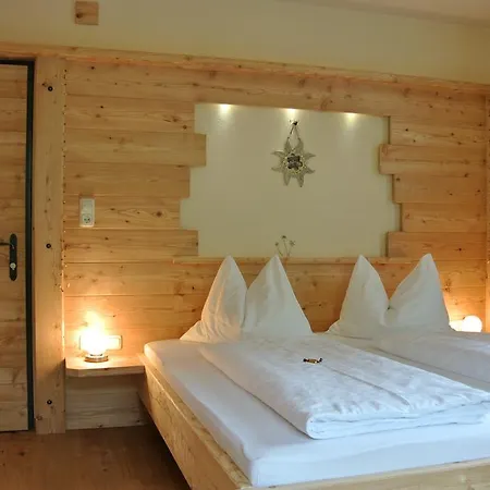 Und Edelweiss B&B 3*