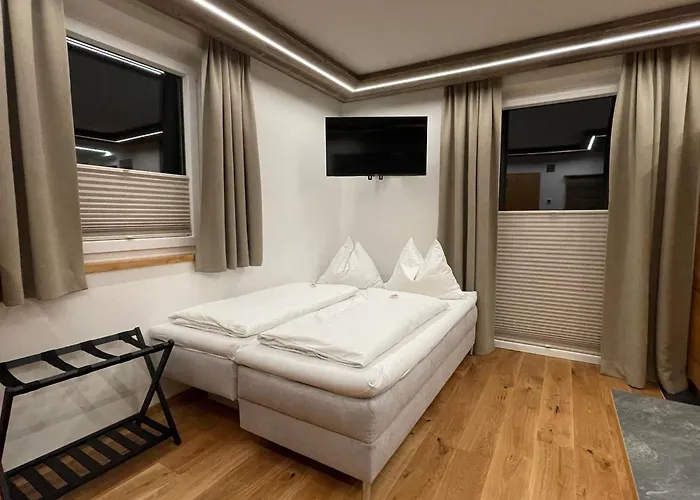 Bed & Breakfast Pension Und Apartment Edelweiss Heiligenblut