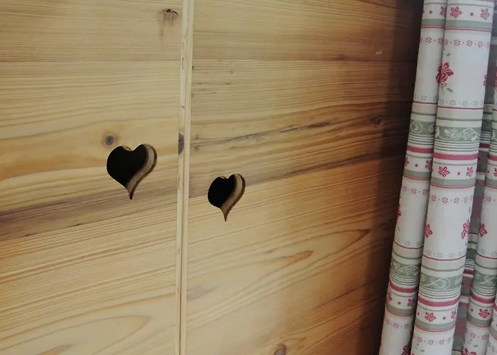 Pension Und Apartment Edelweiss Bed & Breakfast