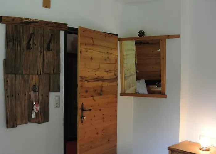 Bed & Breakfast Pension Und Apartment Edelweiss 3*