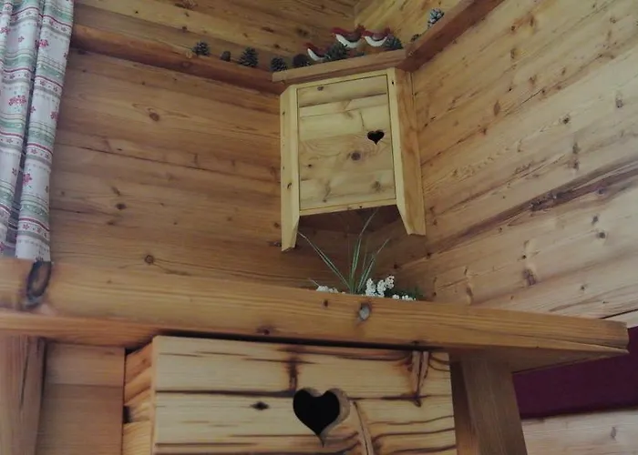 Pension Und Apartment Edelweiss 3*