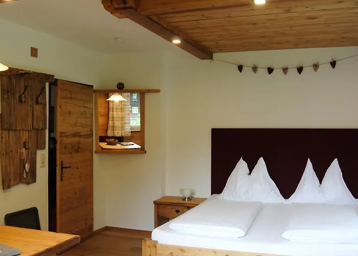 Bed & Breakfast Pension Und Apartment Edelweiss 3*