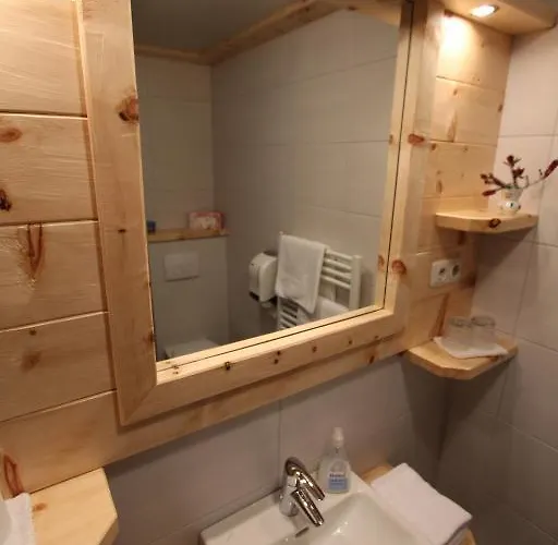 Pension Und Apartment Edelweiss Bed & Breakfast 3*