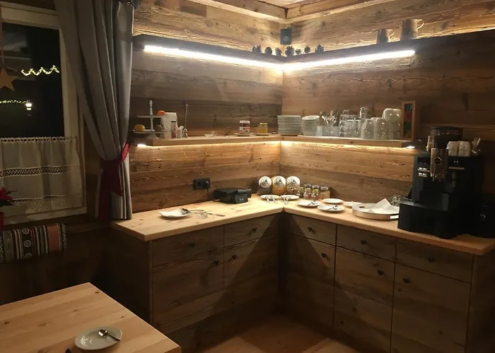 Bed & Breakfast Pension Und Apartment Edelweiss 3*