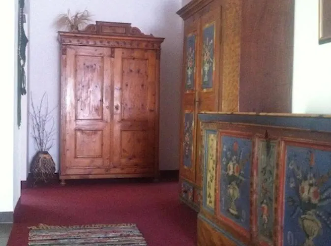 Pension Und Apartment Edelweiss Bed & Breakfast 3*