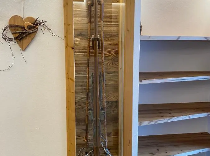 Pension Und Apartment Edelweiss 3*